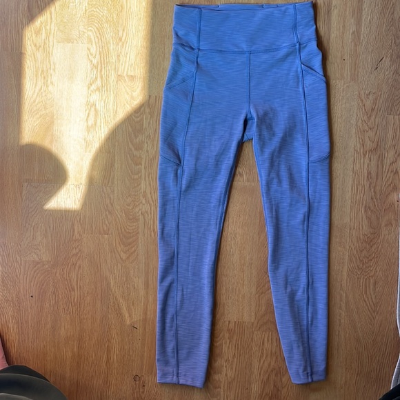 Lululemon blue heather align leggings, with pockets on side, 4P - Picture 2 of 4